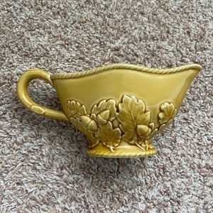 Yellow leaf gravy boat